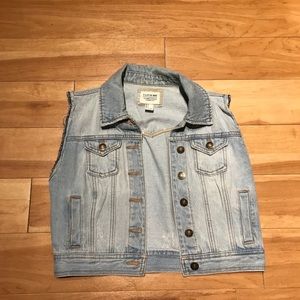 Jean Vest